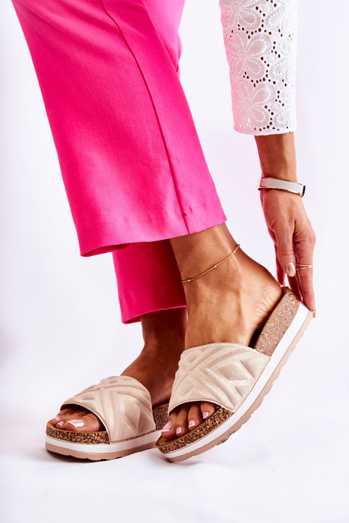 Dámské semišové pantofle na masivní platformě béžove Heritta