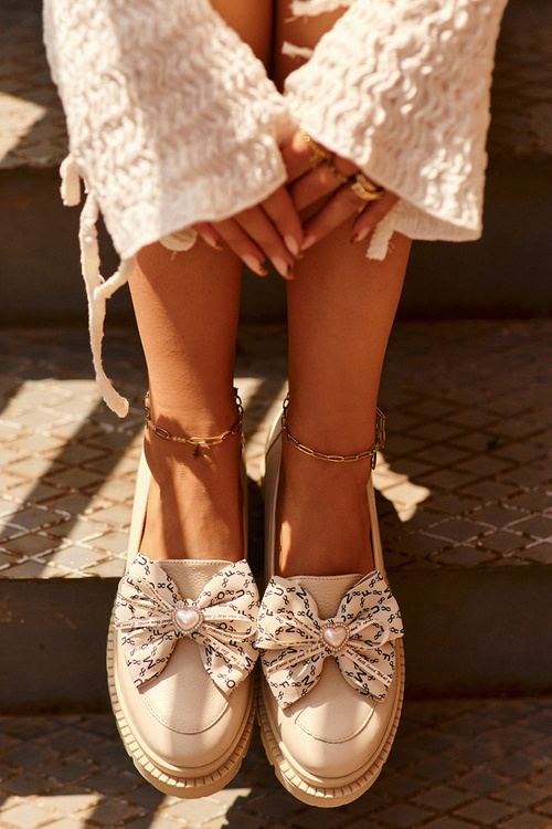 Dámské kožené mokasíny s mašlí Laura Messi 2787 Bežové