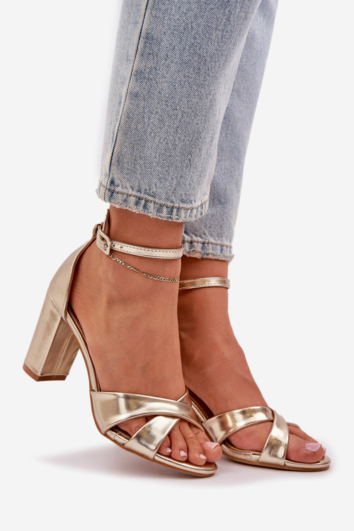 Sandále Na Opätku Z Eko Kože Zlaté Lanaria