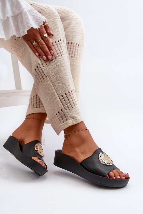 Zazoo 2920 Kožené Dámské Žabky na Klinu s Zlatým Prvkem Zlatý Odbarvení