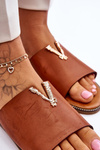 Klasické flip -flops s dekoráciou Camel Bertha