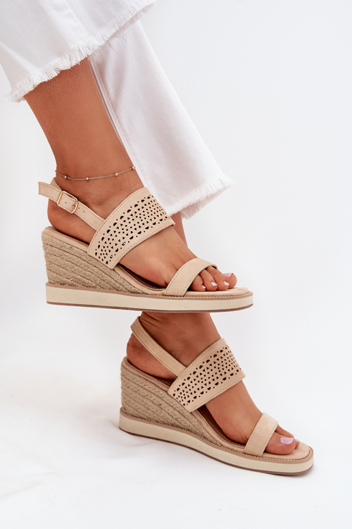 Dámske Sandále S Otvormi Na Klíne S Pletením Béžové Zolira