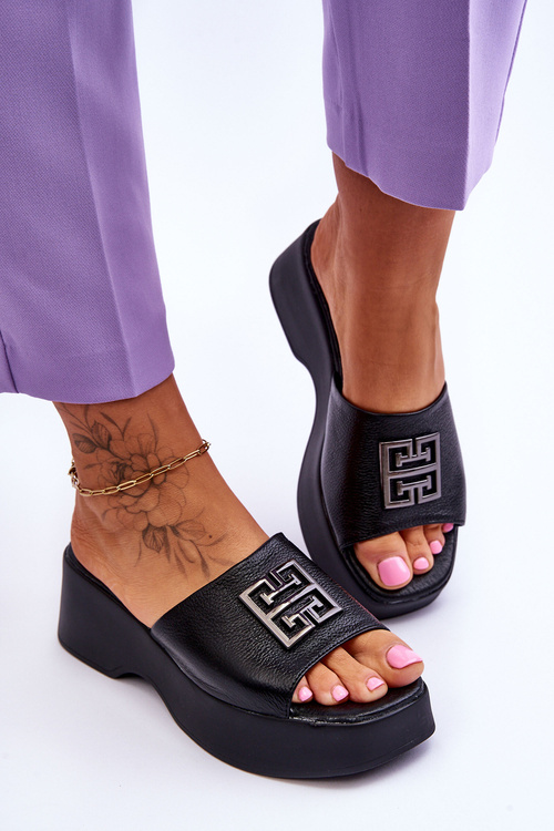 Dámské kožené pantofle na platformě se zdobením Černé Renna