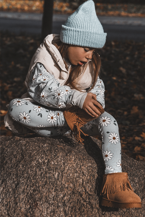 Izolované topánky Detské snehové topánky s dekoratívnymi strapcami Nimia Nimia