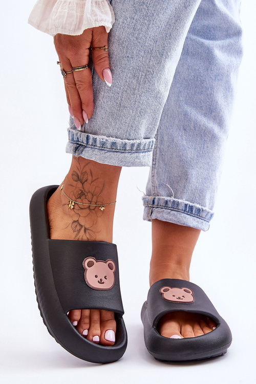 Ľahké dámske penové papuče s plyšovým medveďom čierna liata