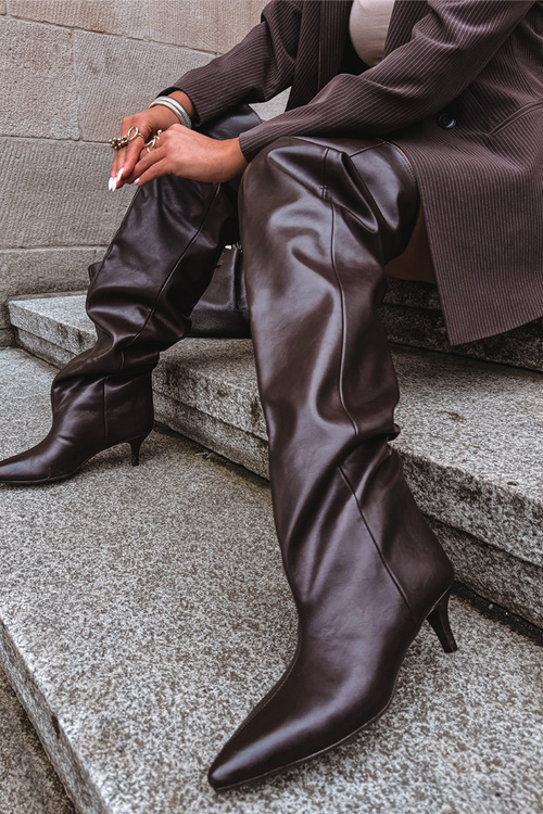 Vkládací dámské kozačky na podpatku čokoládové Ysolienne