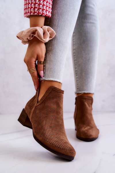 Semišové topánky s hnedou karitou výrezy