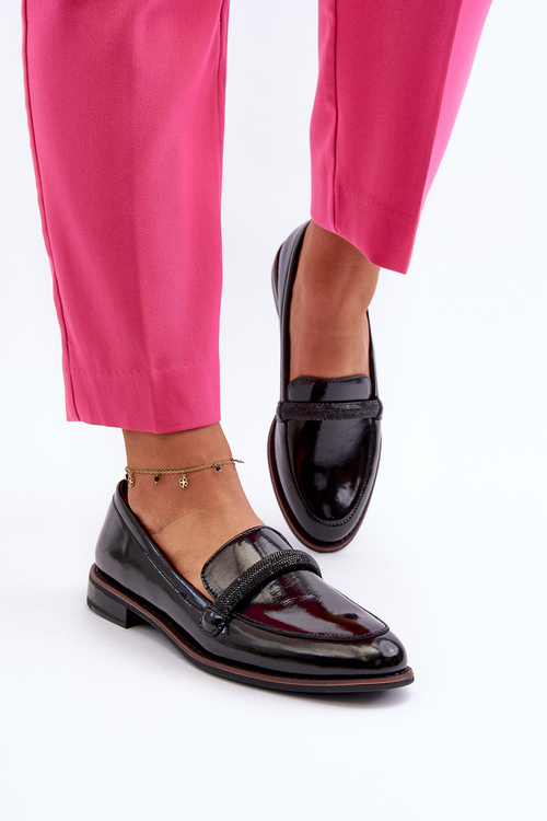 Čierne lakované kožené dámske mokasíny s ozdobným pásikom Saosin