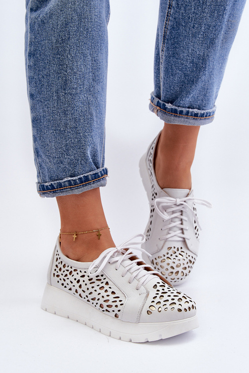 Dámska kožená poltopánka s ažúrovým vzorom Zazoo 2821 Svetlo šedá