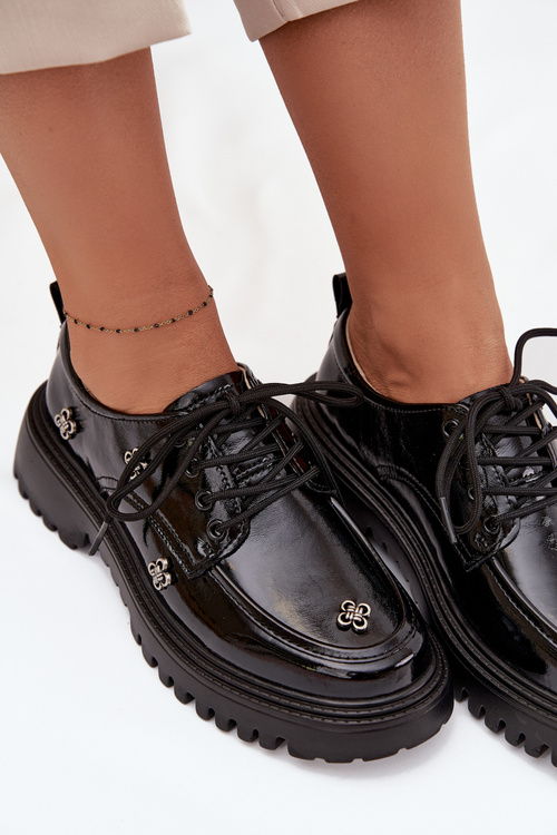 Lakované kožené dámske poltopánky s prackami Artiker 57C0333 Čierne