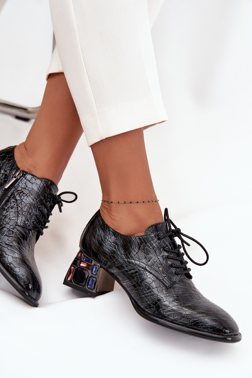 Kožené lakované dámske topánky na podpätku s krištáľmi Artiker 57C0072 sivé