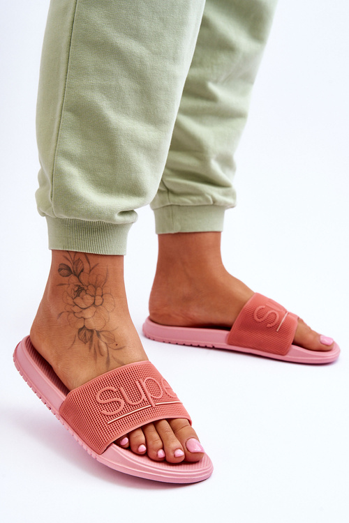 Ľahké dámske papuče s nápisom Pink Merry