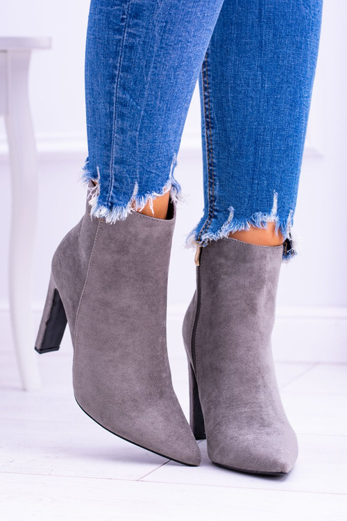 Šedé semišové topánky na päte Medea