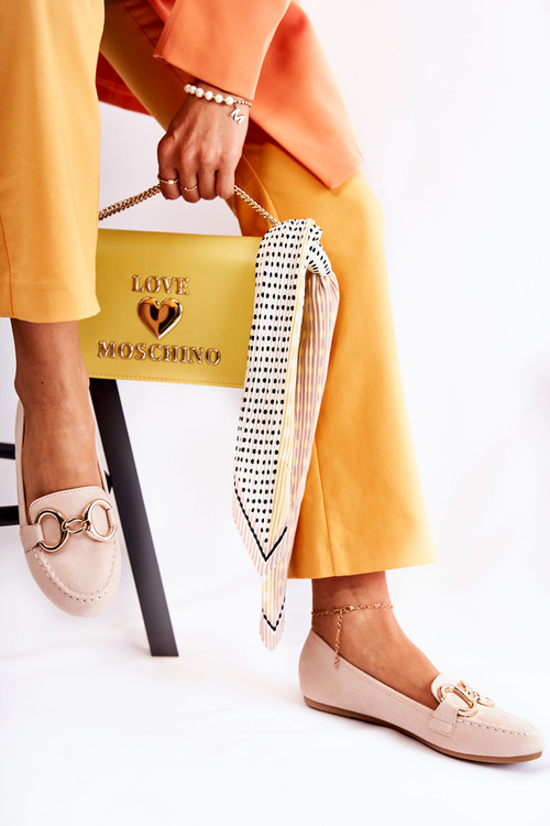 Ženské semišové mokasíny s dekoráciou béžovej reality