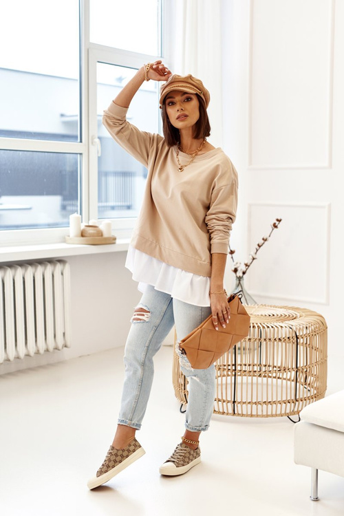 Dámska klasika zaznamenaná tenisky Khaki Challenge