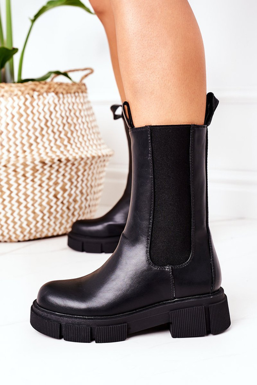 Izolované topánky musia mať čierny