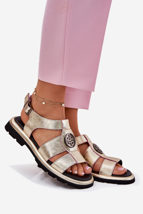 Kožené dámske sandále lakované s ozdobným detailom Artiker 56C0691 čierne