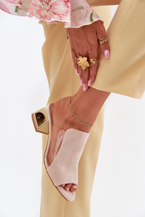 Dámske sandále na zlatom podpätku svetlo béžové Tessira