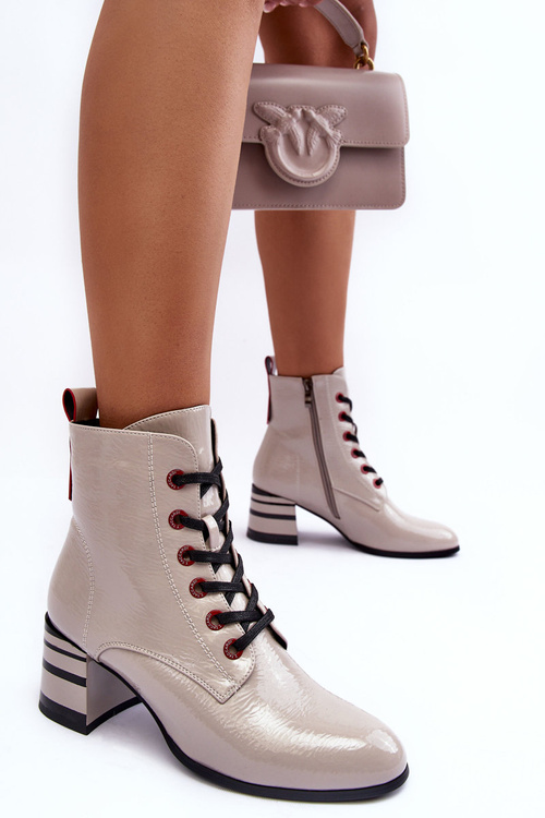 Lakované boty na podpatku SBarski MR870-49 světle šedé