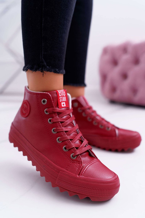 Dámske tenisky s veľkou hviezdou High Izolované červené EE274112