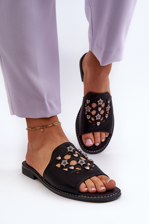 Lesklé dámske sandále s ozdobami S.Barski KV27-063 čierne