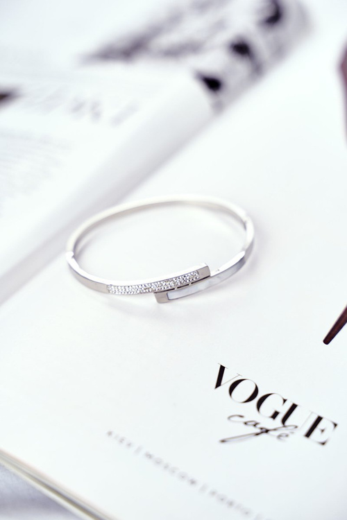 Dámský Náramek z nerezové oceli se Zirkony Stříbrný Sekvana