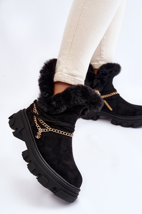 Dámske semišové topánky s dekoratívnou čiernou reťazou