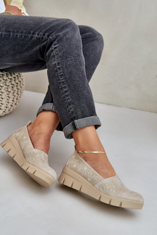 Dámske Poltopánky S Perforovaným Vzorom Na Klíne Zlate Lisvia