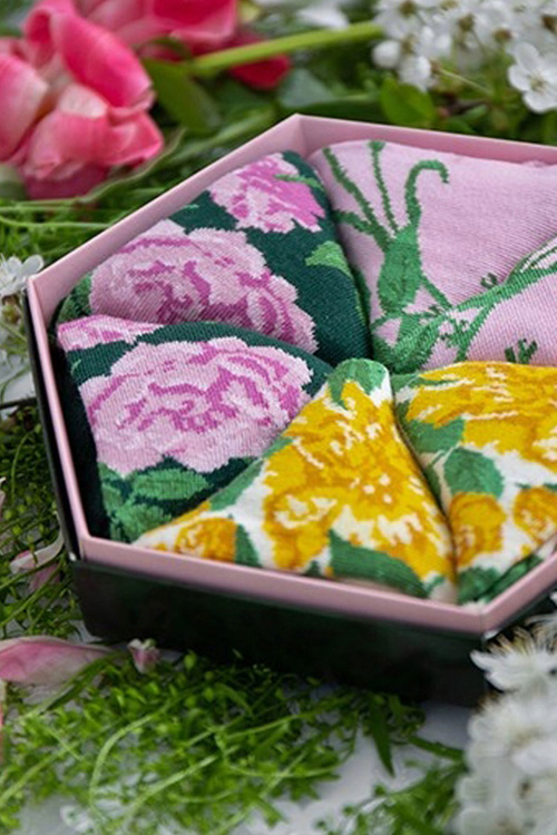 Dúhové ponožky ponožky s kvetmi ruže ruže peonie púčiky 3 páry