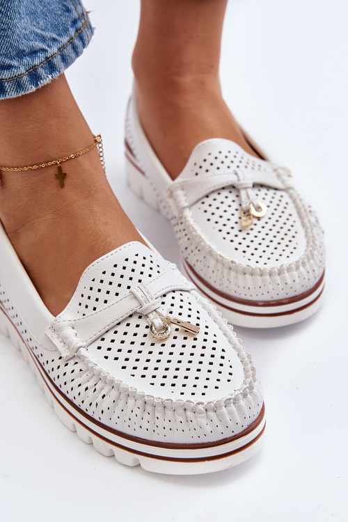 Dámske bielé vyrezané mokasíny Twista