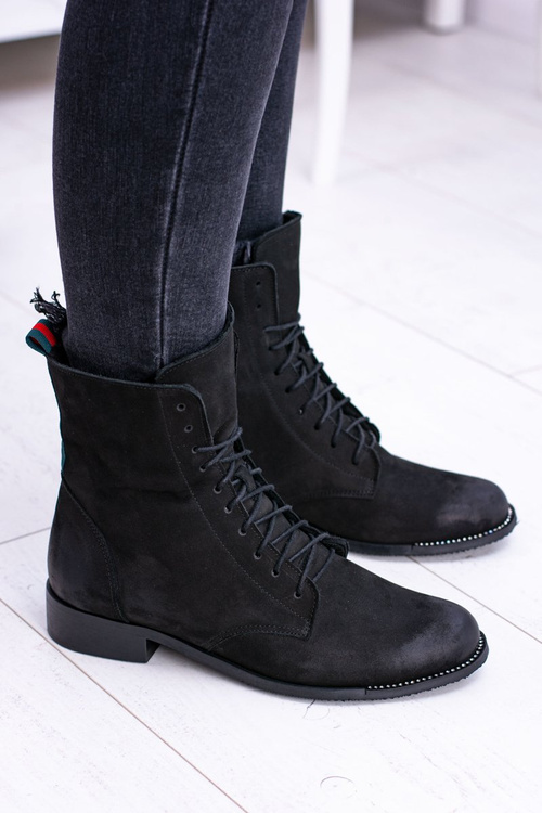 Kožené čierne dámske topánky na ostrove