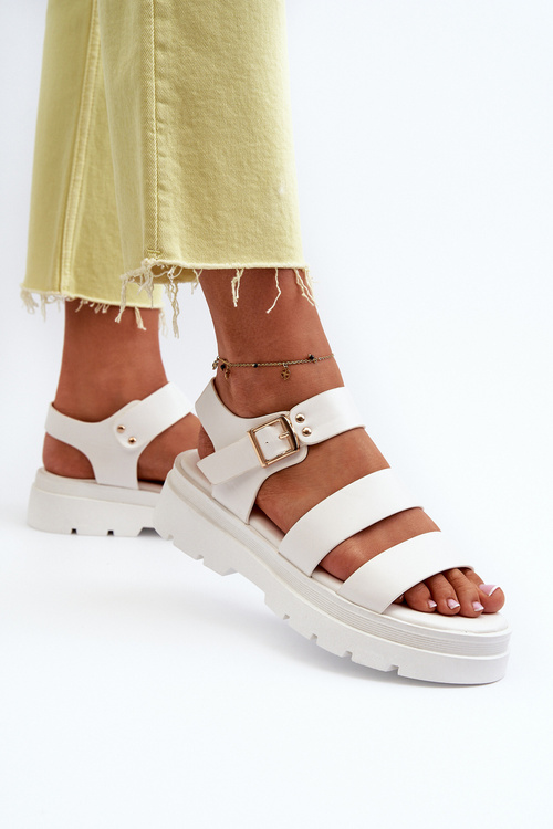 Dámske sandále na masívnej podrážke biele Nicarda