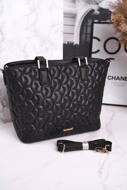 Elegantná dámska kabelka Monnari Bag5470-020 Čierna prešívaná prešívaná