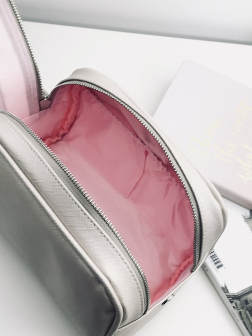 Nobo béžový kozmetičko