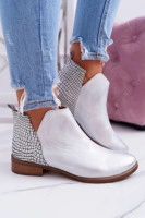 Odstíny šedé a stříbrné