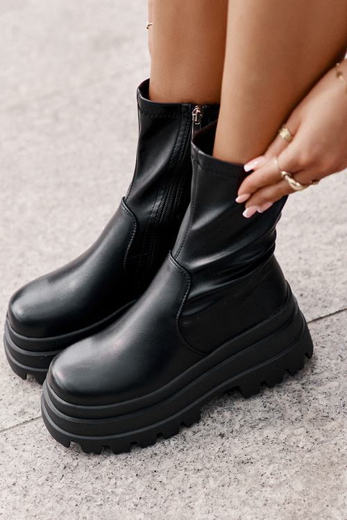 Boty Na Masivní Platformě Černé Florinara