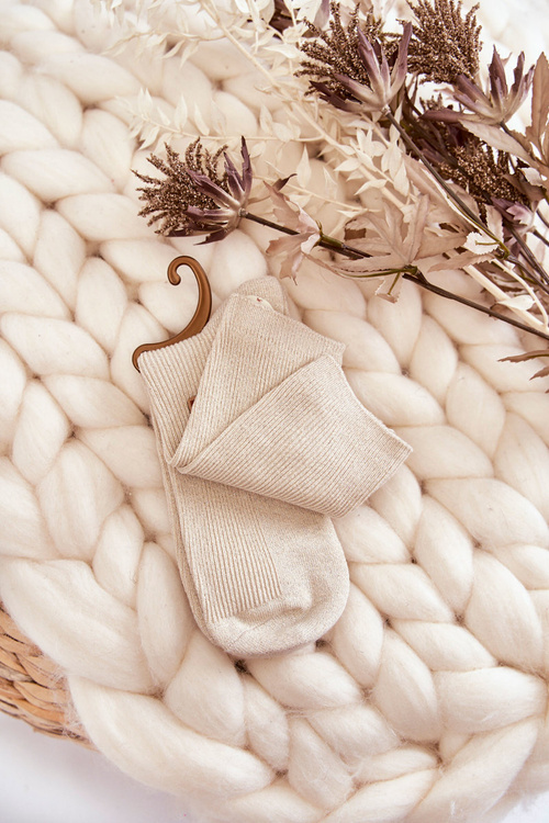 Dámske antibakteriálne ponožky s lesklým béžovým vláknom