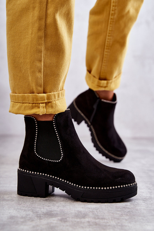 Dámske čierne topánky s cvočkami