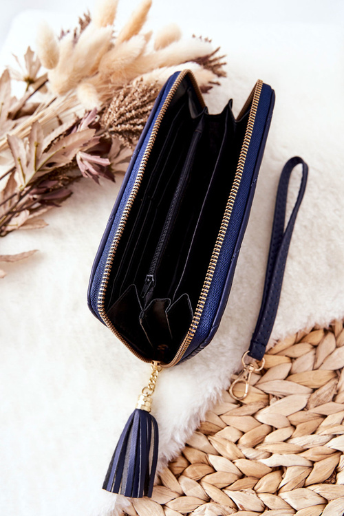 Velká prošívaná peněženka na zip s popruhem Námořnická modř