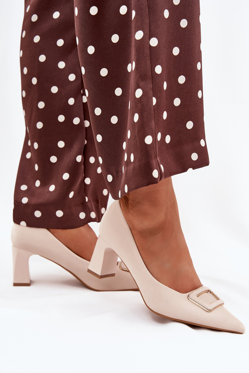 Lodičky Na Podpatku S Dekorativní Přezkou Béžové Seriva