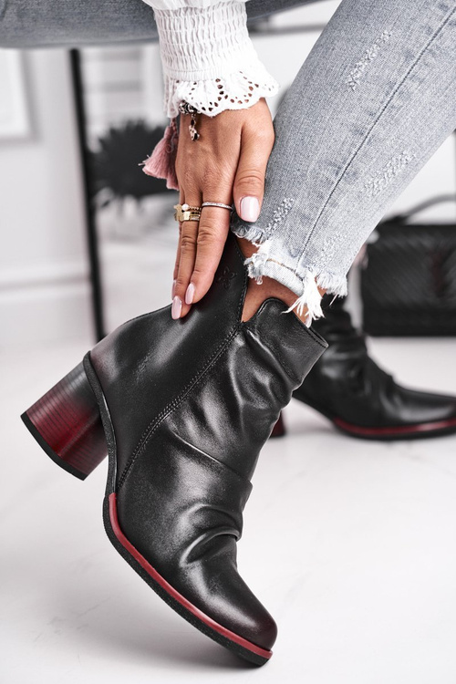 Dámske topánky na Post Maciejka Czarne 04757-01