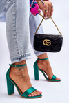 Zelené čiary saténové sandále