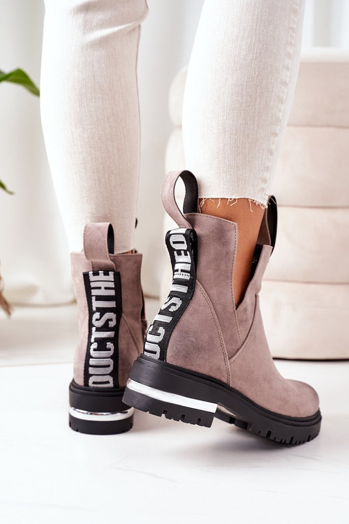 Izolované topánky, sivá moja cesta so zipsom