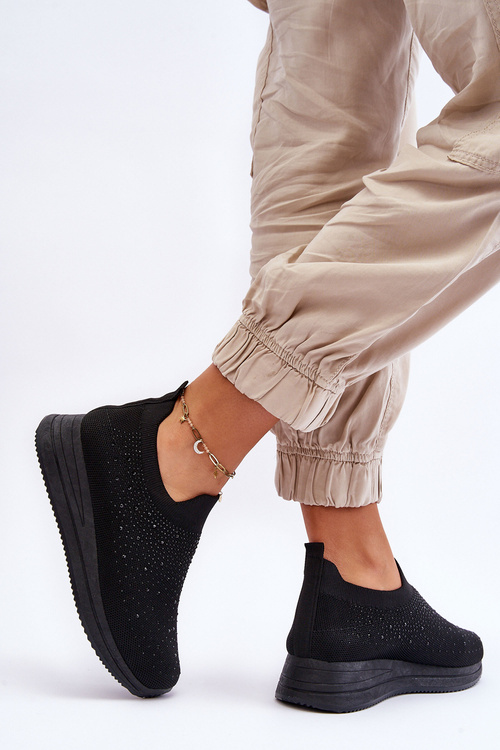 Dámske posuvné športové topánky s čiernymi kamienkami Gianni