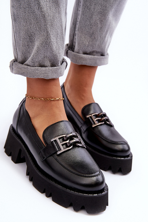 Dámske kožené húževnaté s dekoráciou Laury Messi 2699 Čierna