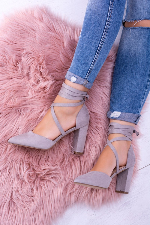 Dámske čerpadlá na post viazaných šedých démonov