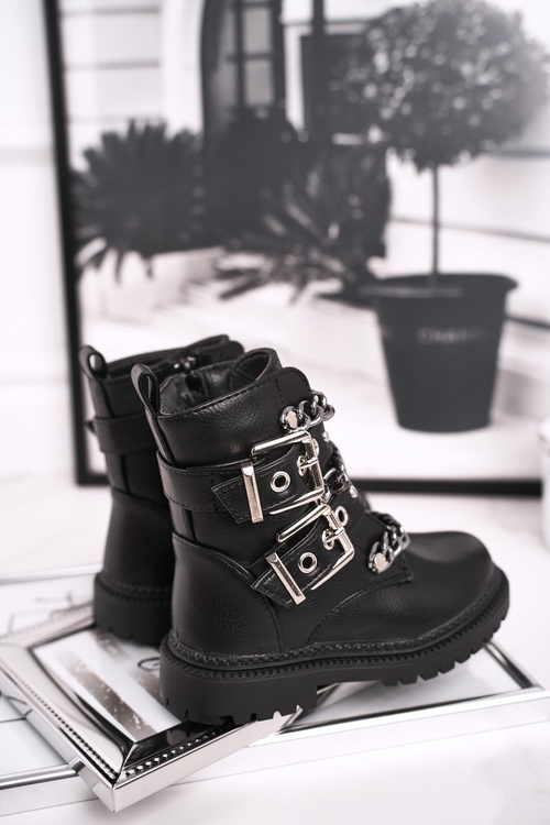 Detské topánky izolované svorkami čierna zábavná doba