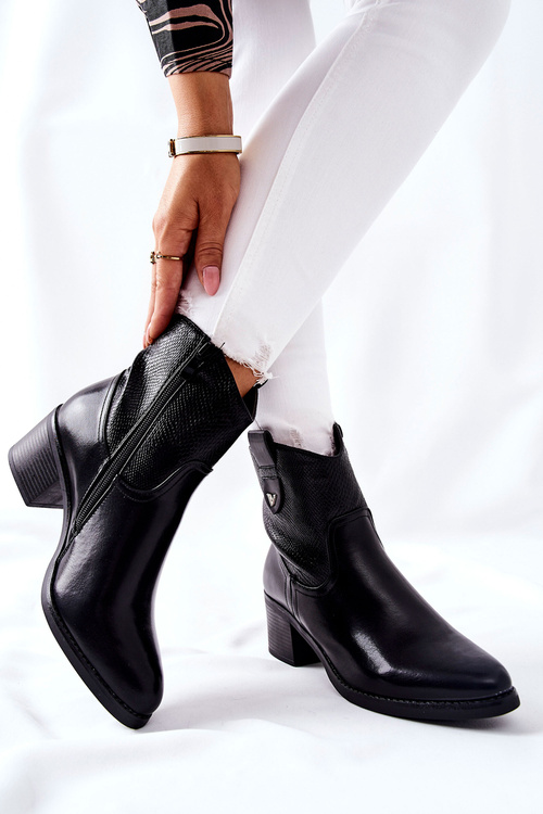 Izolované čierne fajčenie žien