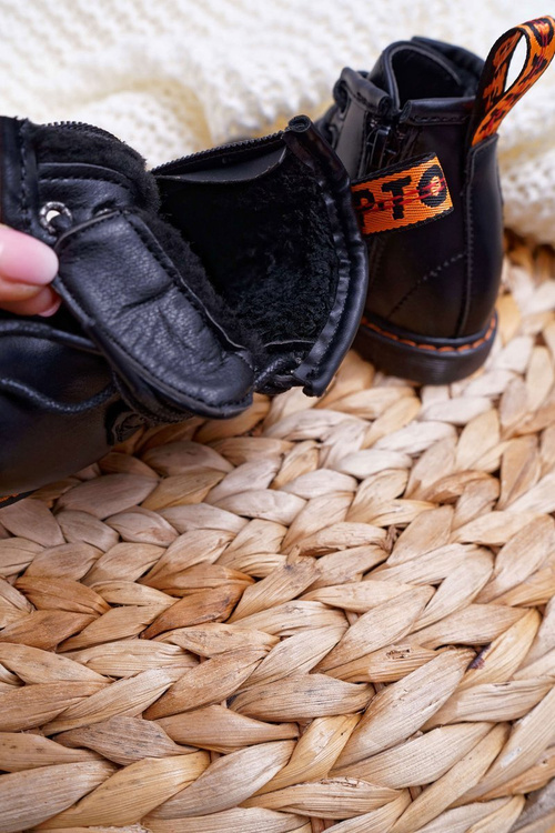 Detské topánky izolované zipsom čiernou prazivou