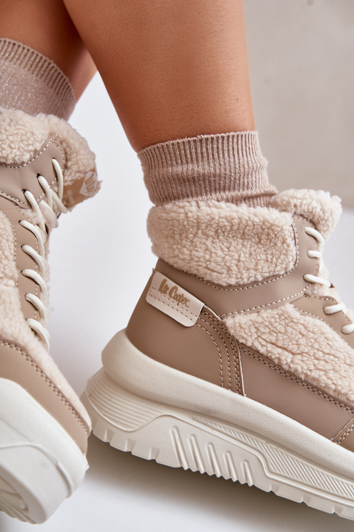 Dámské sneakersy na platformě s kožíškem typu beránek Lee Cooper LCJ-24-47-3145 Černé